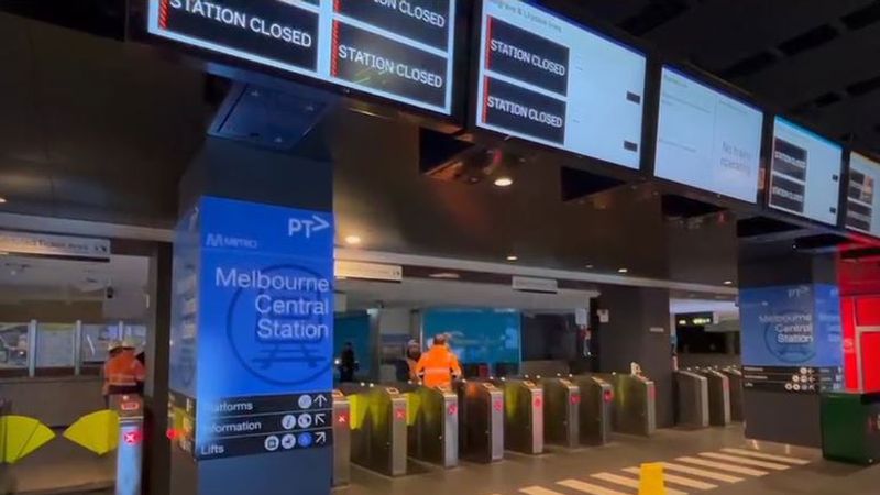 Major Melbourne train station reopens after seven hours