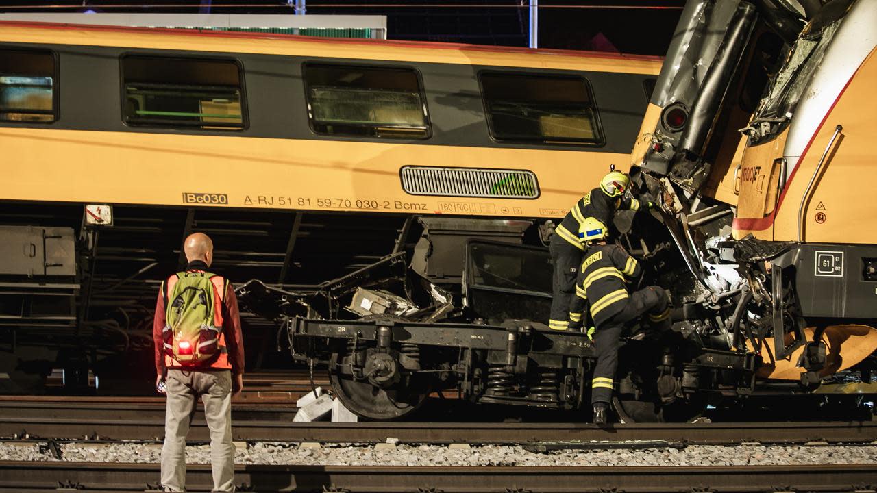 At least four dead, 27 injured in Czech train crash