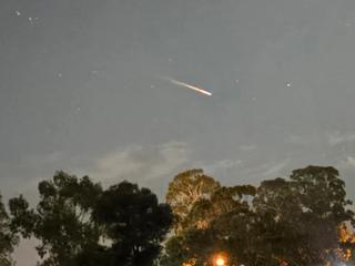 Blazing space junk spotted falling from sky in Bendigo